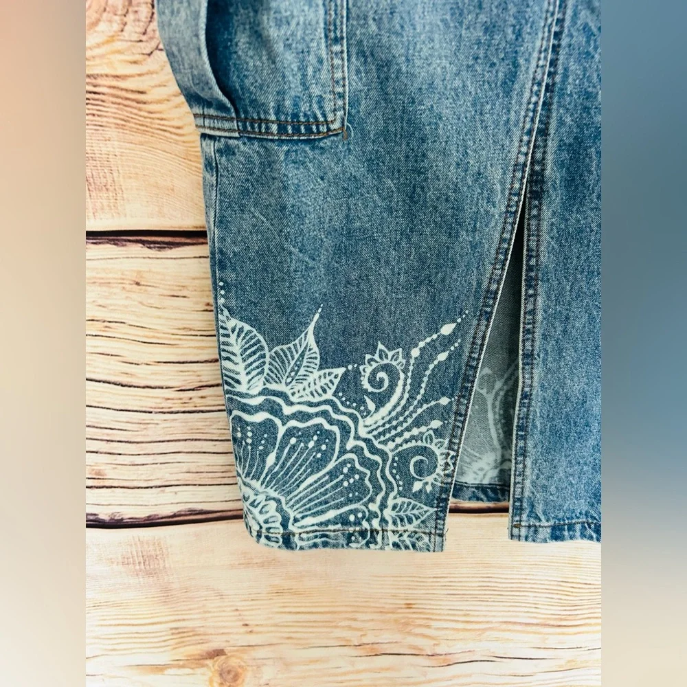 Love Fire Upcycled Bleach Hand Painted Floral Boho Cargo Denim Maxi Skirt Size 5
